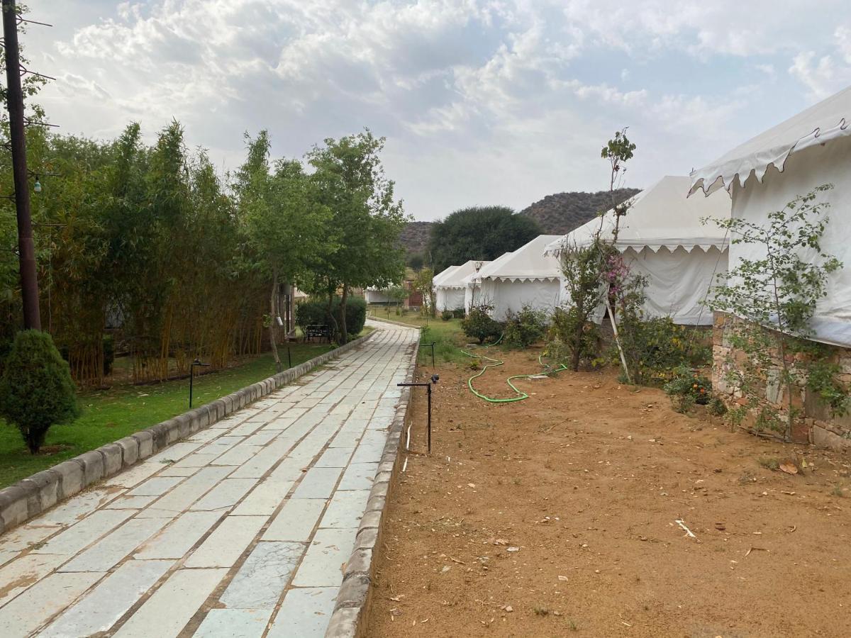 Grass Field Valley Resort Jaipur Ngoại thất bức ảnh