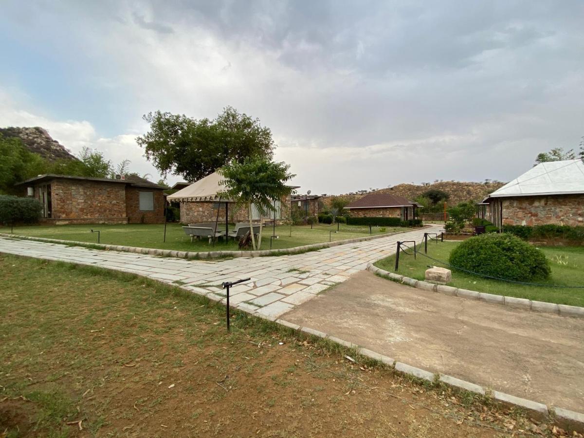Grass Field Valley Resort Jaipur Ngoại thất bức ảnh