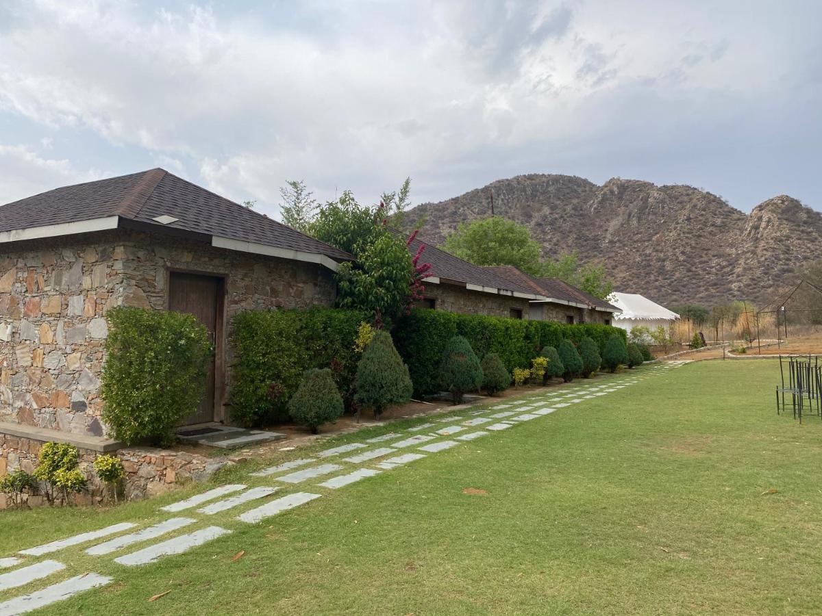 Grass Field Valley Resort Jaipur Ngoại thất bức ảnh