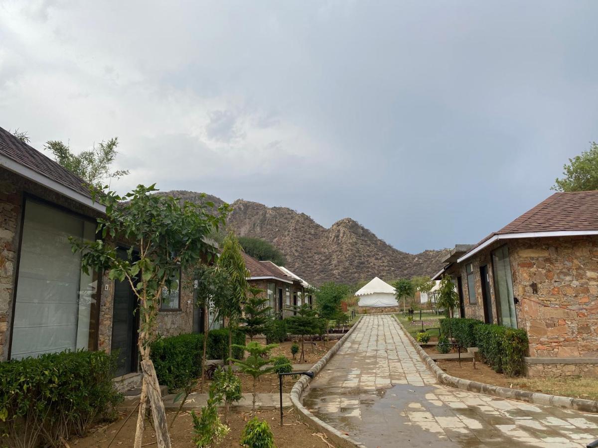Grass Field Valley Resort Jaipur Ngoại thất bức ảnh